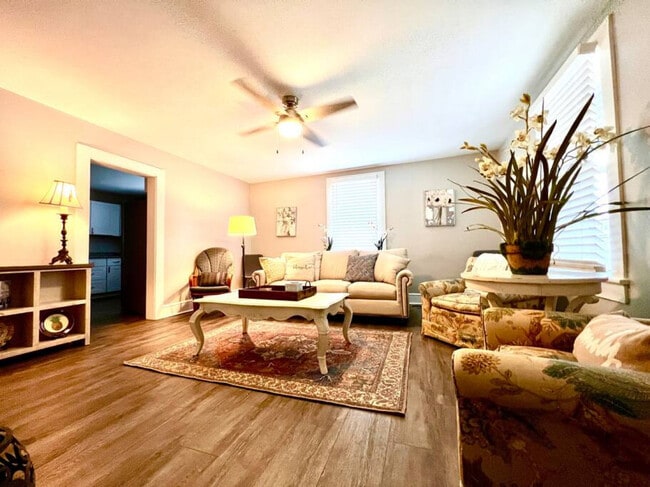 Building Photo - 4 13th St Unit ID1249220P Rental