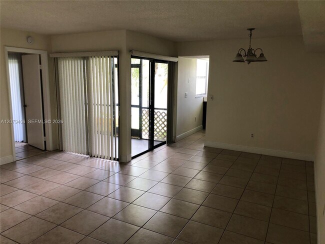 1071 Adams Ave Unit 1071C
