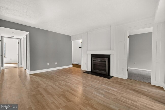 Building Photo - 20208 Shipley Terrace Unit 302