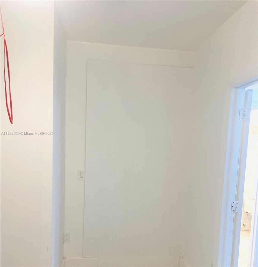 Photo - 613 Sharar Ave Unidad 2B