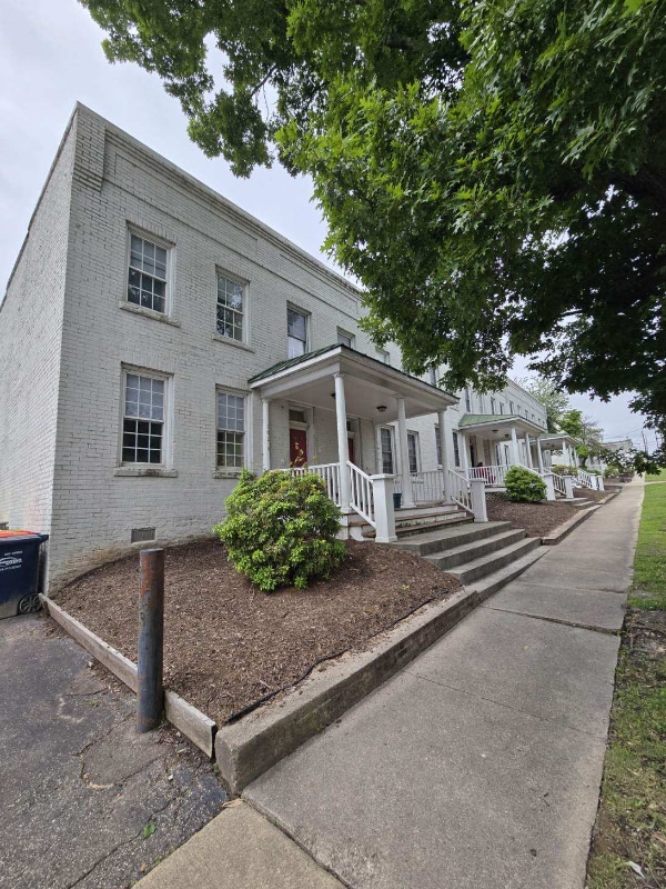 Photo - 302 E Wythe St