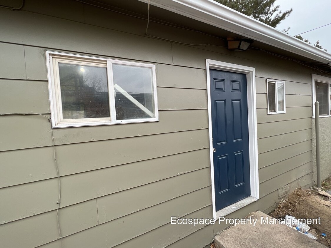 Backside Duplex in Park Hill Available! - Backside Duplex in Park Hill Available!