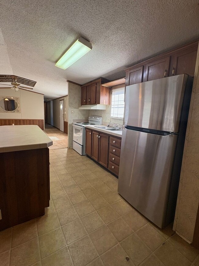 Photo - Spacious 3 Bed 2 Bath Mobile Home