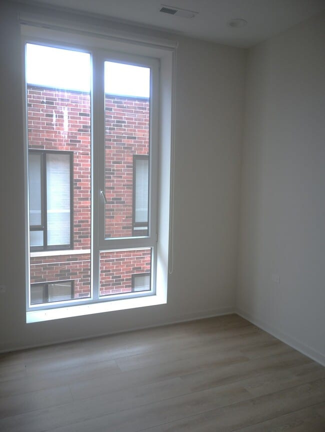 Photo - 3207 N Narragansett Ave Unit 406