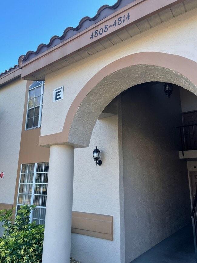 Building Photo - Great 3/2 Condo Centrally Located in Orlando