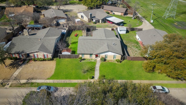 Photo - 6407 Chinaberry Trail