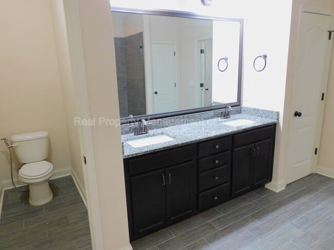 Photo - 4517 Gunnersbury Ln