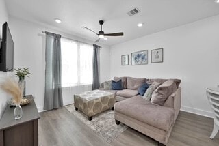 Photo - 211 S 5th St