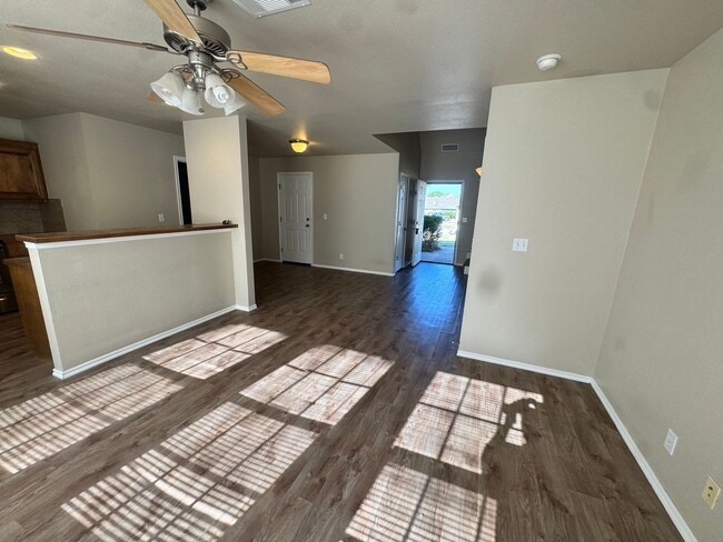 Photo - 2917 Creekside Dr