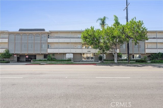 Building Photo - 4160 W 182nd St Unit 305