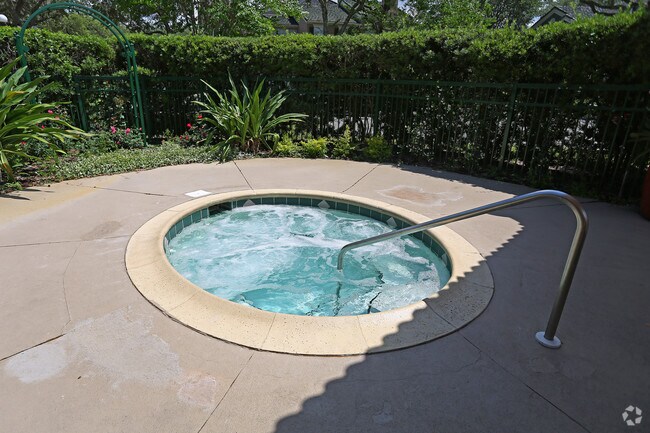 Henley Tampa Palms Apartments For Rent in Tampa, FL