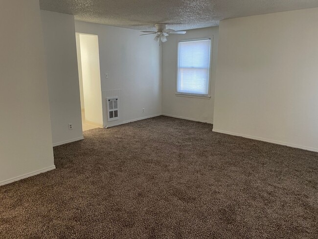 Photo - Cute Home In The Center Of Town!!!