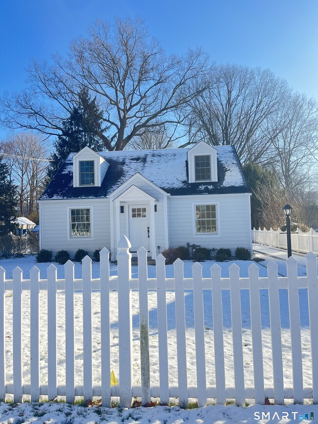 Building Photo - 10 Greenwood Ave