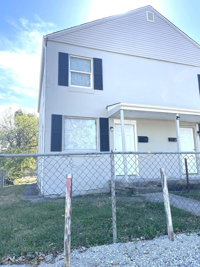 Building Photo - 2249 Pervience St Rental