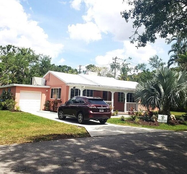 Photo - 1443 Sandra Dr House