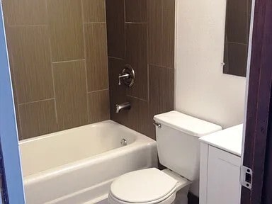 Photo - 203 S Covell Ave