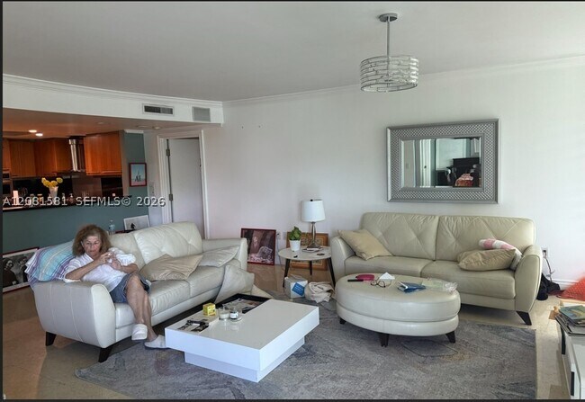Building Photo - 9401 Collins Ave Unit 405