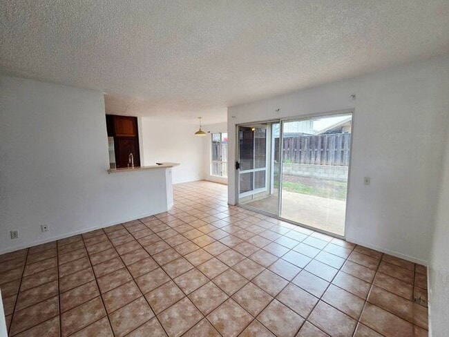 Photo - Ewa Beach - Soda Creek: 3bd, 2.5 bath, 2 car garage