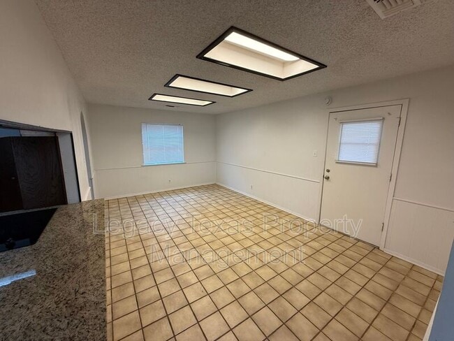 Photo - 1205 Tanglewood Dr