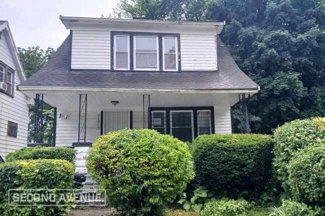 Building Photo - 11512 Harvey Ave