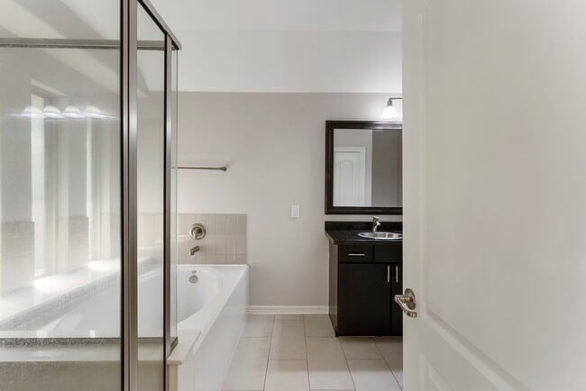 Building Photo - 31 Aventura Pl Rental