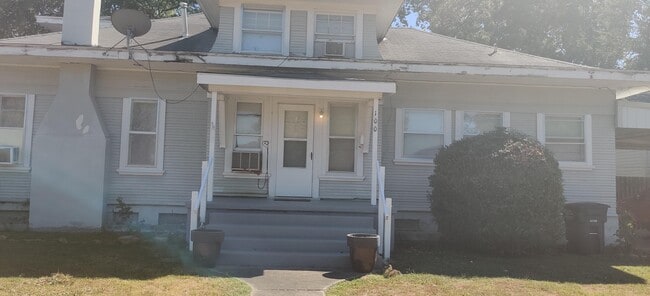 Photo - 102 W 5th St