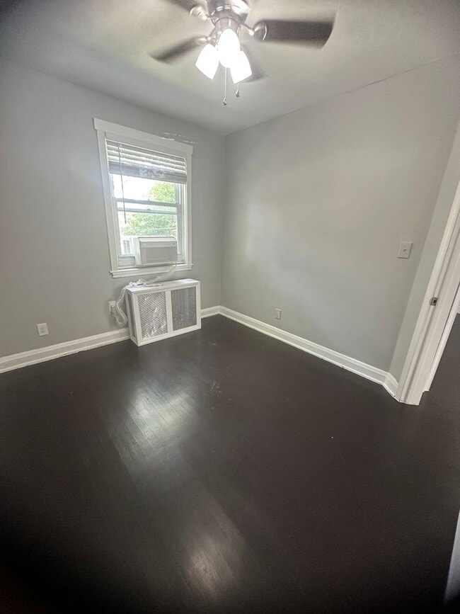 Photo - 918 St Dunstans Rd Unit 1