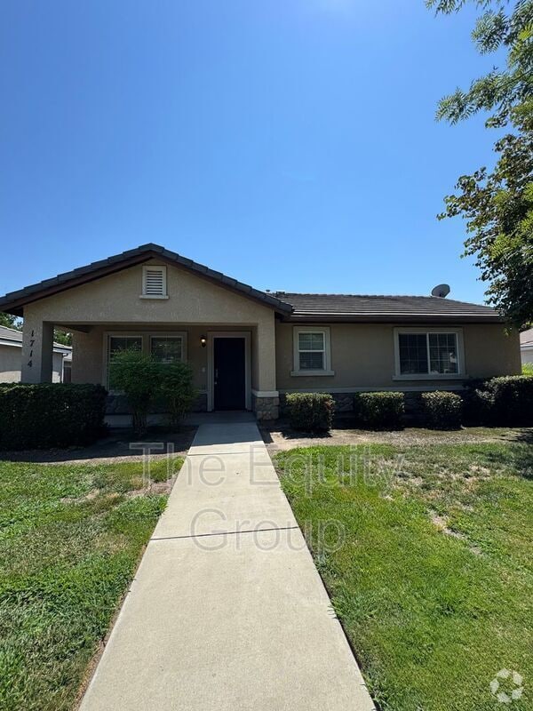 Building Photo - 1714 Paseo Del Lago Rental