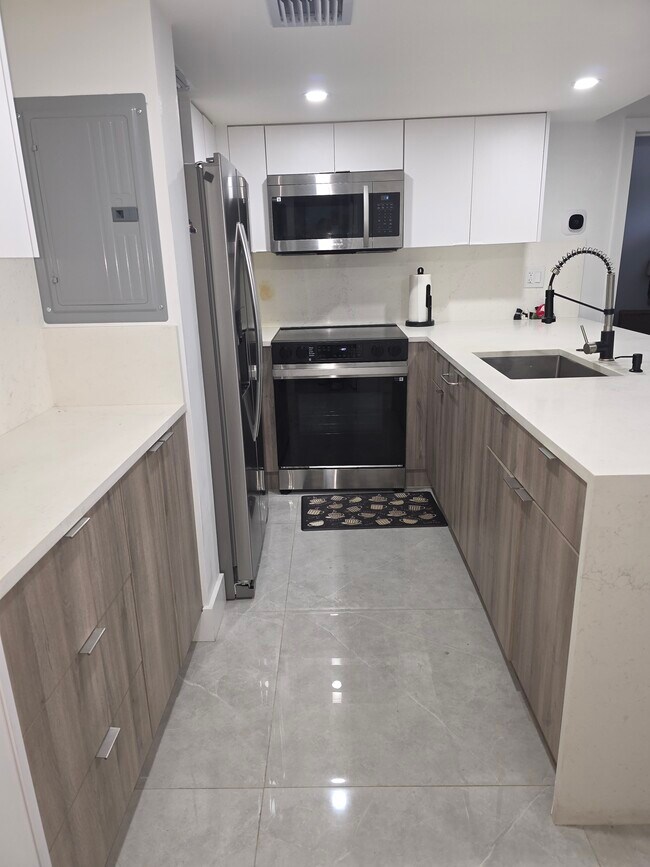 Photo - 6446 Miami Lakes Dr