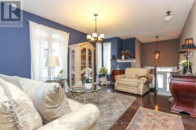 Photo - 139 White Sands Way