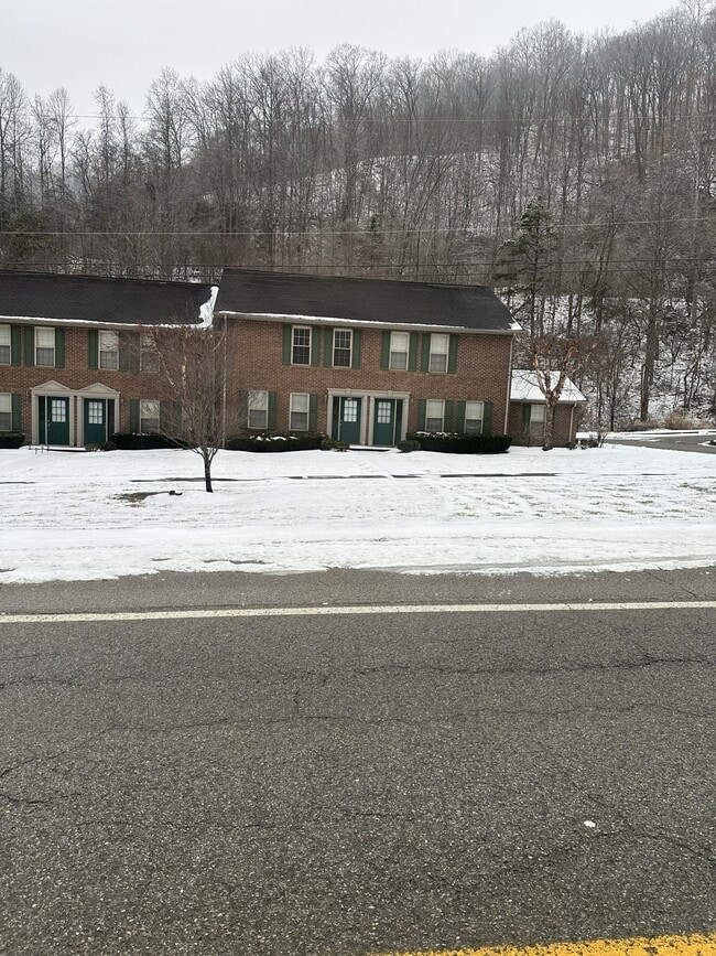 Building Photo - 795 Cedar Creek Rd Unit 3