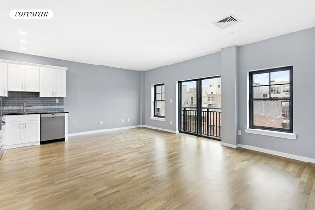 Photo - 460 Grand St Apartment
