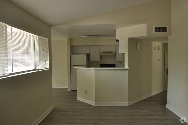 Building Photo - 7200 W T C Jester Blvd Unit 104 Rental