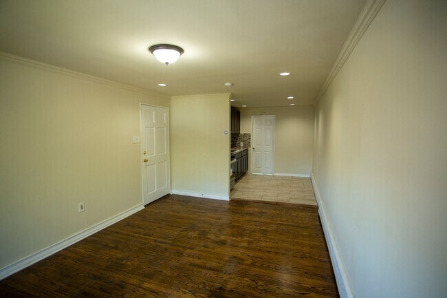 Photo - NEWLY RENOVATED 1 BEDROOM APARTMENT - 6430 1/2 TULIP ST