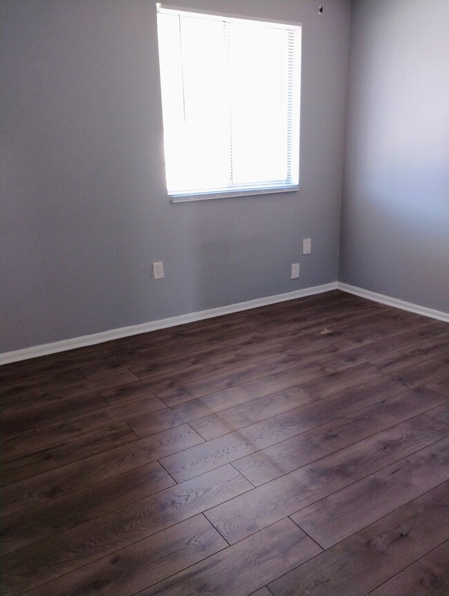 Photo - 1120 Sherron Ave Unit 17