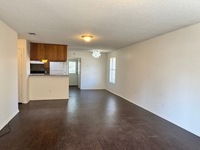 Photo - 16046 Shoshone Dr