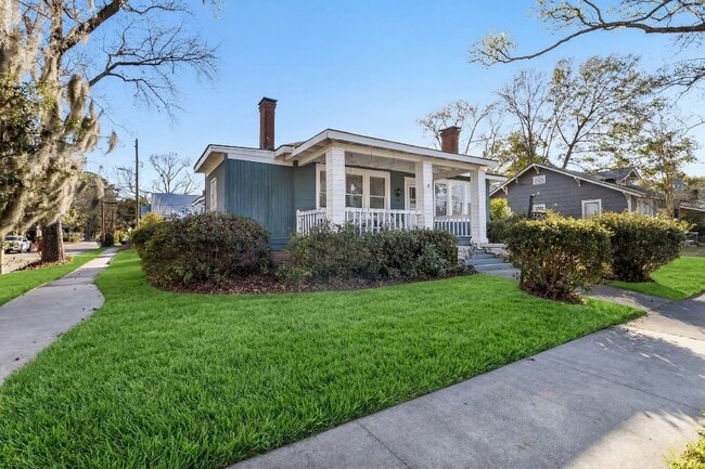 Building Photo - 1235 E 50th St