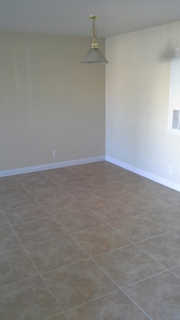 Building Photo - Vizcaya Condo in Gated Community