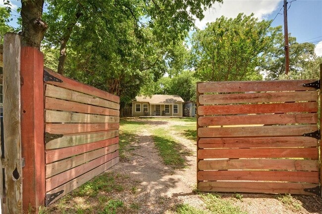 Photo - 506 W St Johns Ave Casa