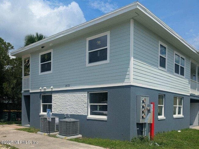 Building Photo - 1521 4th St N Unit 1 Rental