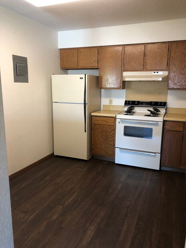 Photo - Ellendale Square Apartments