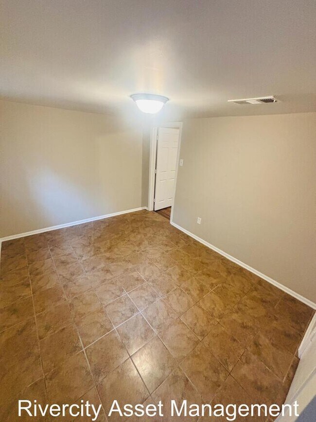 Photo - A Must See Gem Located In Frayser!!!! Sect...