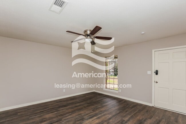 Photo - 1344 Dorgan St