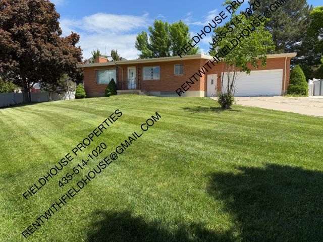Photo - 1285 E 1500 N House