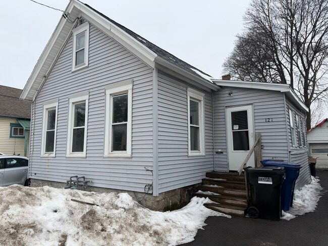 Building Photo - 121 Schiller Ave Unit 1