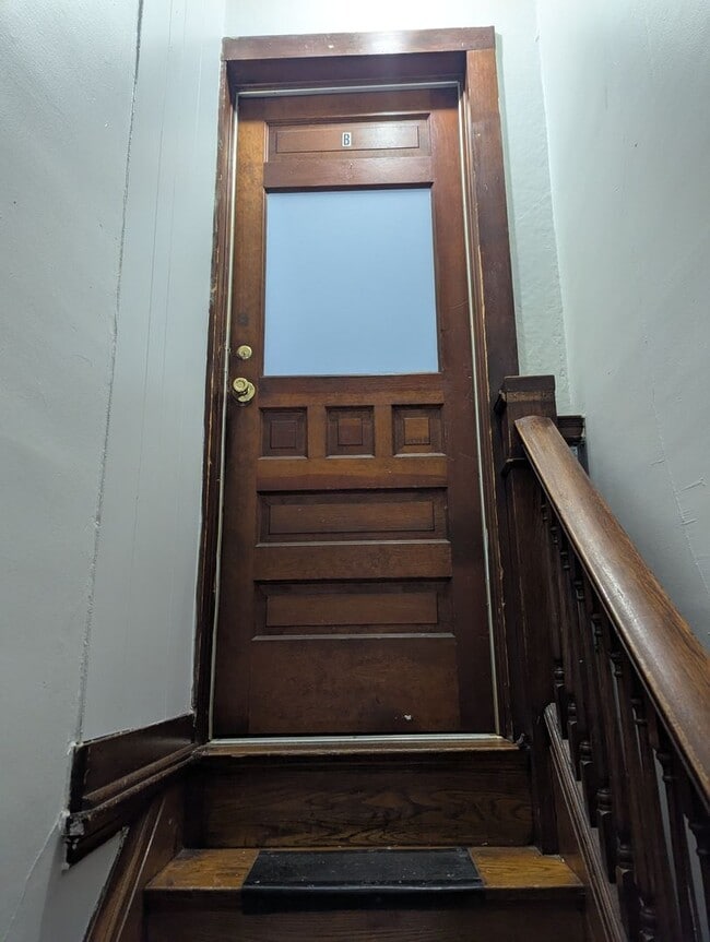 Photo - 299-301 Randolph Street Unidad 299 Randolph St. Apt. B