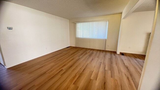 Photo - 3 Bedroom/2 Bath House Close to Shopping
