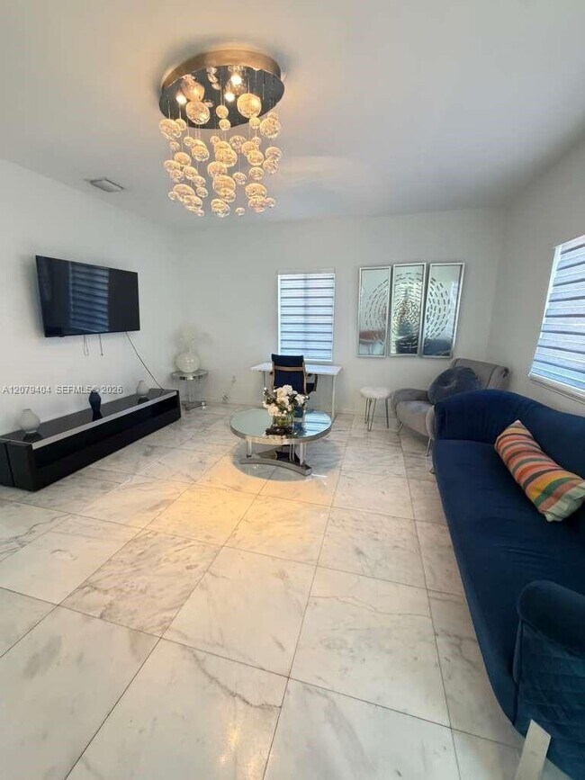 8880 SW 25th St