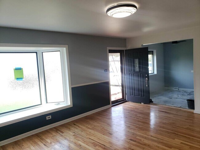 Photo - 1429 Kasten Dr