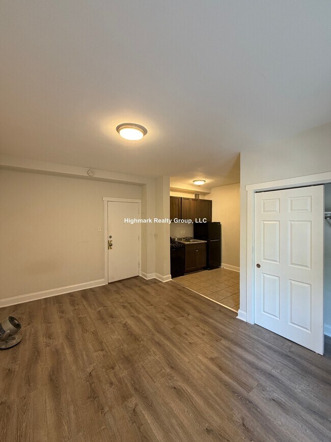 Photo - 839 W Sheridan Rd Unit 216A